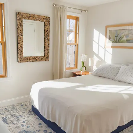 Elegant Cambridge Room A Short Walk To Harvard U Exterior photo